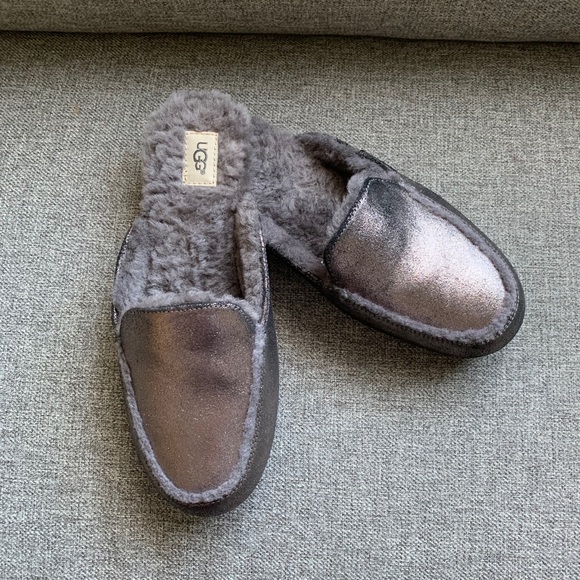 🛑SOLD🛑UGG Metallic Mules Slip On Suede Loafer - Picture 1 of 4